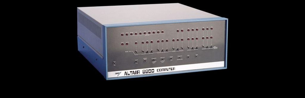 O computador como ferramenta de trabalho nos primórdios, com o Altair 8800
