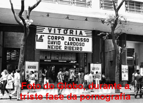 O Cinema Vitória, símbolo do melhor cinema de rua, primeiro cinema com 70 mm do Rio de Janeiro, sofreu todo tipo de depredação e reforma.